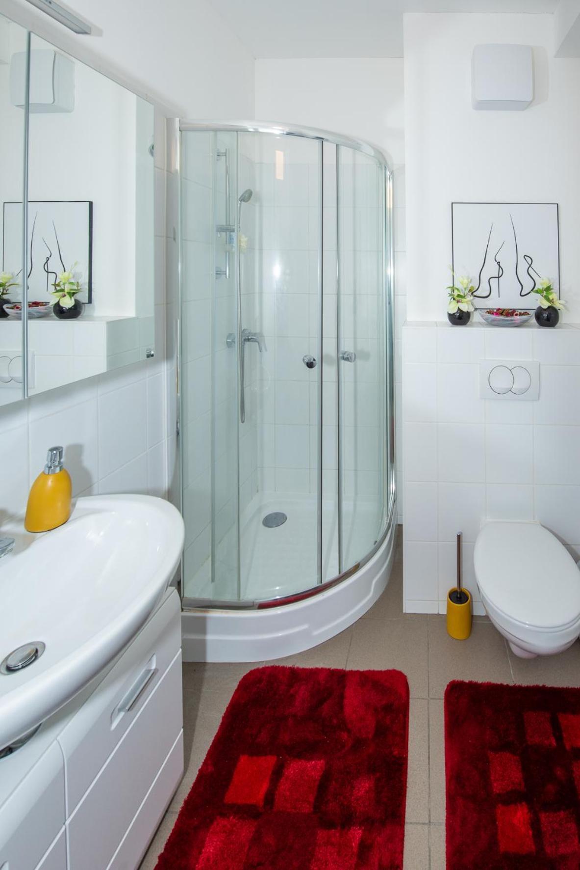 Lipi Apartment Wina Bagian luar foto